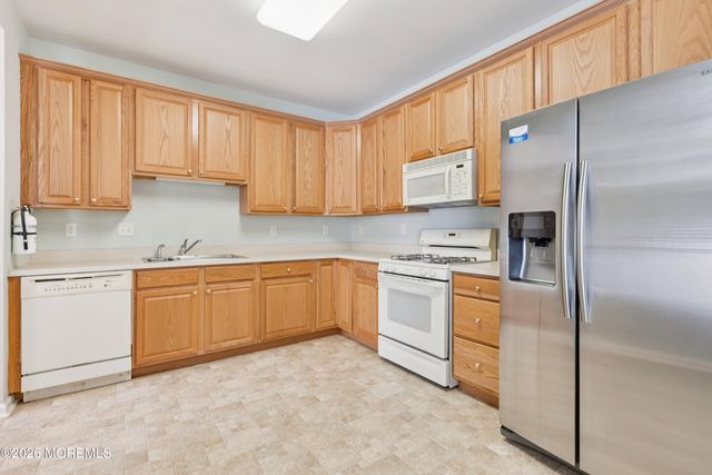 375 St Andrews Place, Manalapan, NJ 07726