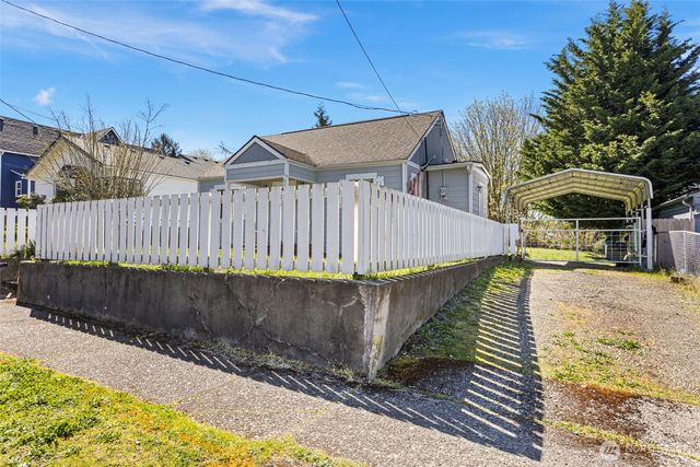 618 Hull Avenue, Port Orchard, WA 98366
