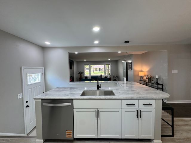 8009 Greenwood Avenue, Munster, IN 46321