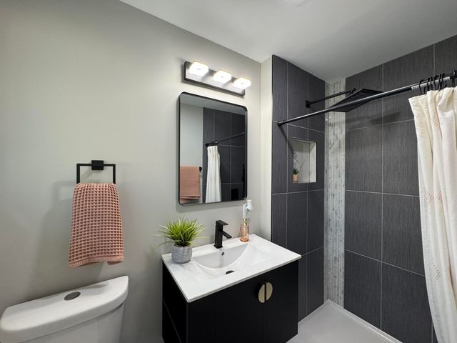 8009 Greenwood Avenue, Munster, IN 46321