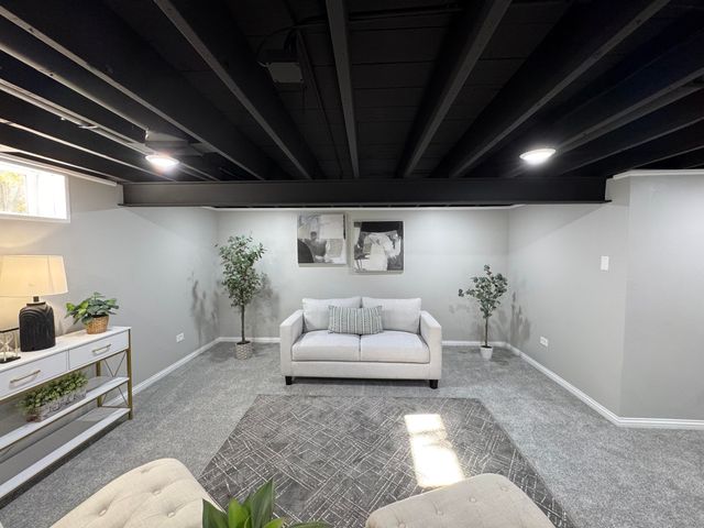 8009 Greenwood Avenue, Munster, IN 46321