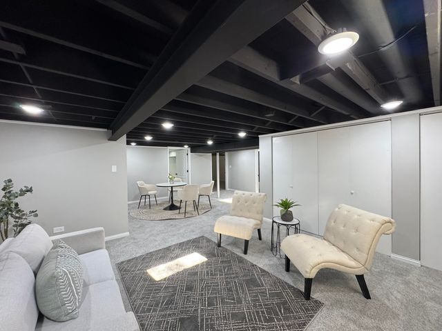 8009 Greenwood Avenue, Munster, IN 46321