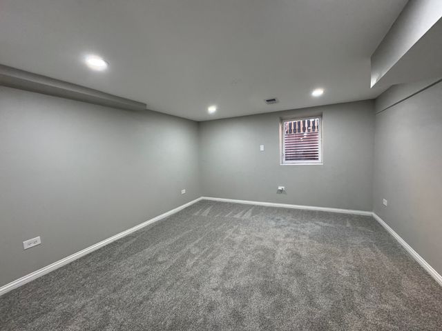 8009 Greenwood Avenue, Munster, IN 46321