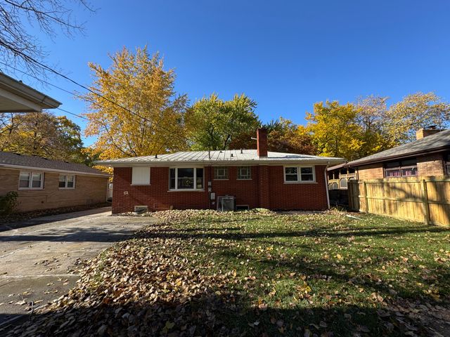 8009 Greenwood Avenue, Munster, IN 46321