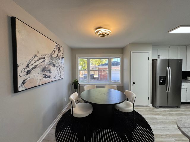 8009 Greenwood Avenue, Munster, IN 46321