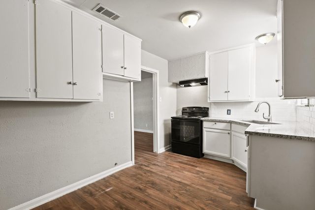 911 Patsy Drive, Baytown, TX 77520