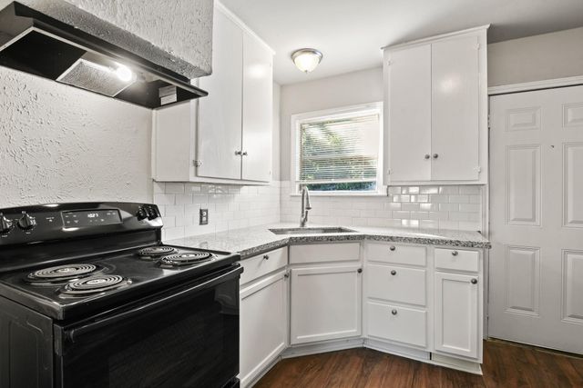 911 Patsy Drive, Baytown, TX 77520