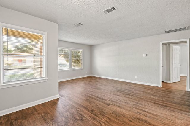 911 Patsy Drive, Baytown, TX 77520