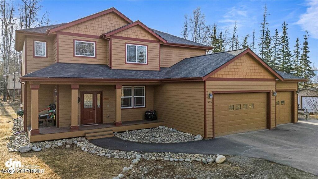 7996 E Sterling Circle, Palmer, AK 99645