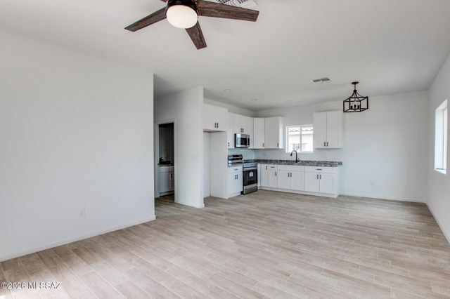 2330 W Diamond Street, Tucson, AZ 85705