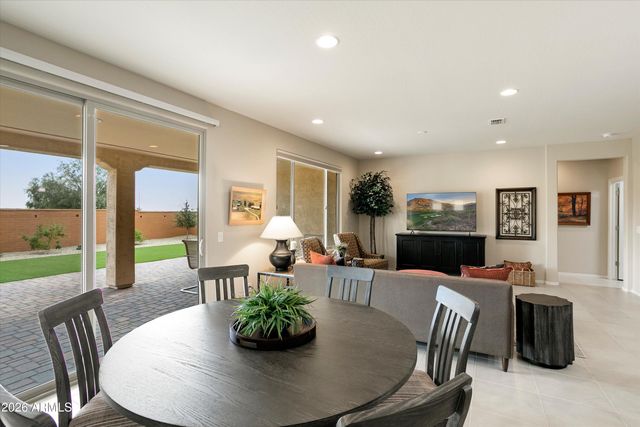 27383 W WAHALLA Lane, Buckeye, AZ 85396