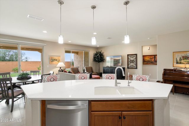 27383 W WAHALLA Lane, Buckeye, AZ 85396