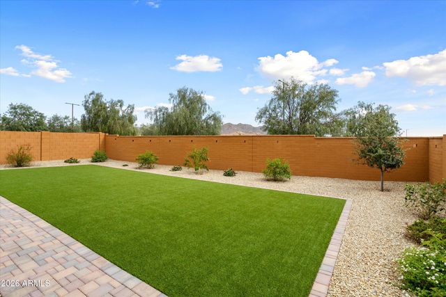 27383 W WAHALLA Lane, Buckeye, AZ 85396