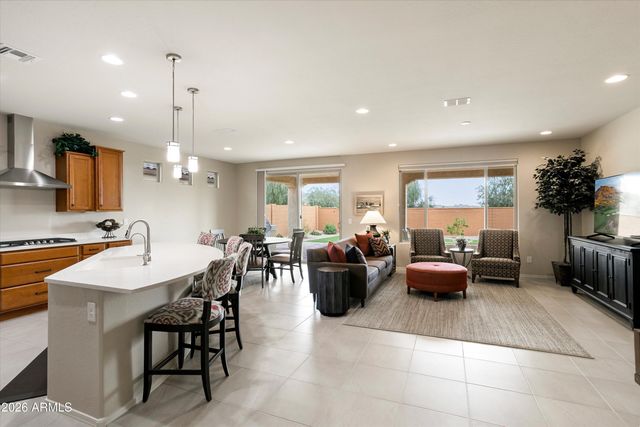 27383 W WAHALLA Lane, Buckeye, AZ 85396