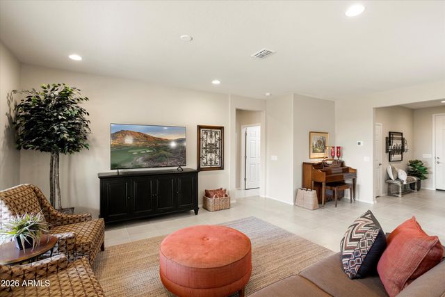 27383 W WAHALLA Lane, Buckeye, AZ 85396