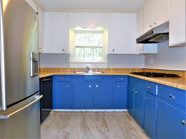 2412 N Carroll Boulevard, Denton, TX 76201