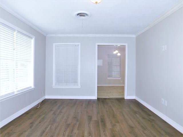 2412 N Carroll Boulevard, Denton, TX 76201