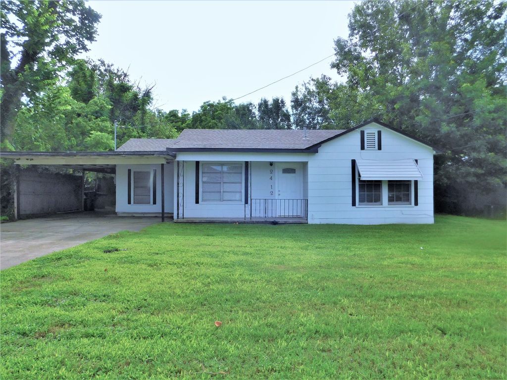 2412 N Carroll Boulevard, Denton, TX 76201