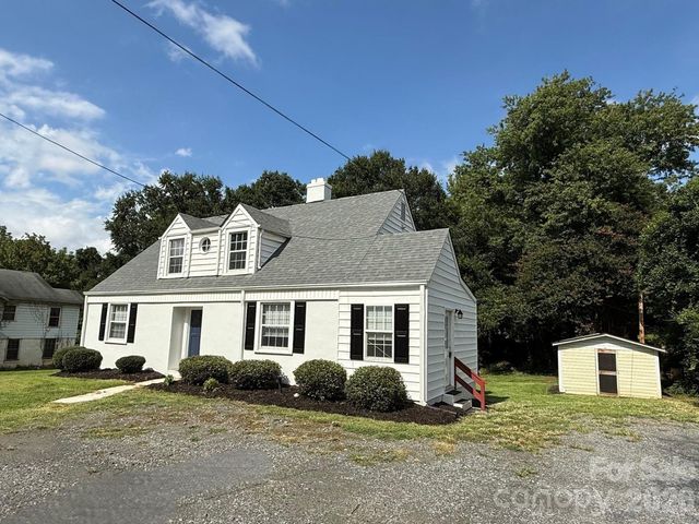 1351 S Aspen Street, Lincolnton, NC 28092