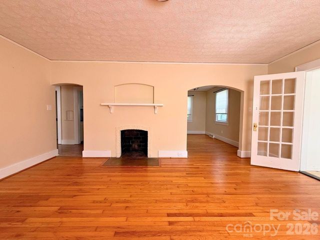 1351 S Aspen Street, Lincolnton, NC 28092