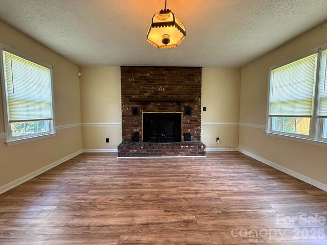 1351 S Aspen Street, Lincolnton, NC 28092