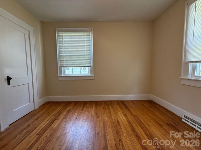 1351 S Aspen Street, Lincolnton, NC 28092