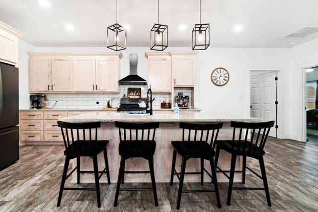 221 Private Road 33082, Sumner, TX 75486