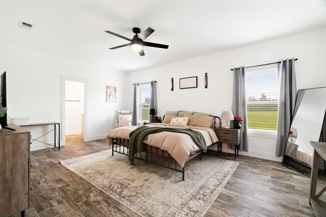 221 Private Road 33082, Sumner, TX 75486