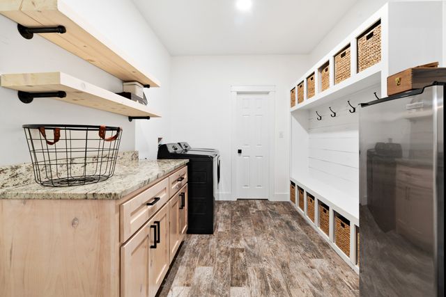221 Private Road 33082, Sumner, TX 75486