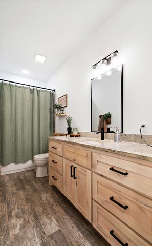 221 Private Road 33082, Sumner, TX 75486