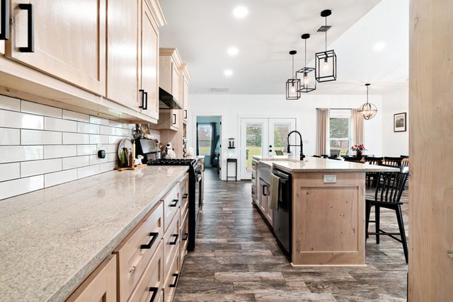 221 Private Road 33082, Sumner, TX 75486