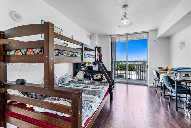 140 S Dixie Hwy 501, Hollywood, FL 33020