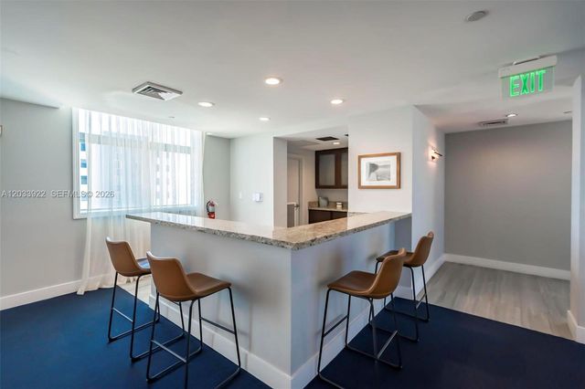 140 S Dixie Hwy 501, Hollywood, FL 33020