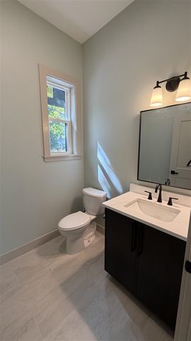 1810 Leonard Street, Grand Rapids, MI 49534