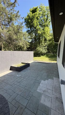 1810 Leonard Street, Grand Rapids, MI 49534