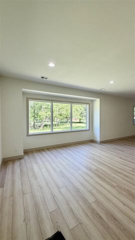 1810 Leonard Street, Grand Rapids, MI 49534