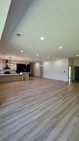 1810 Leonard Street, Grand Rapids, MI 49534