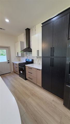 1810 Leonard Street, Grand Rapids, MI 49534