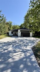 1810 Leonard Street, Grand Rapids, MI 49534
