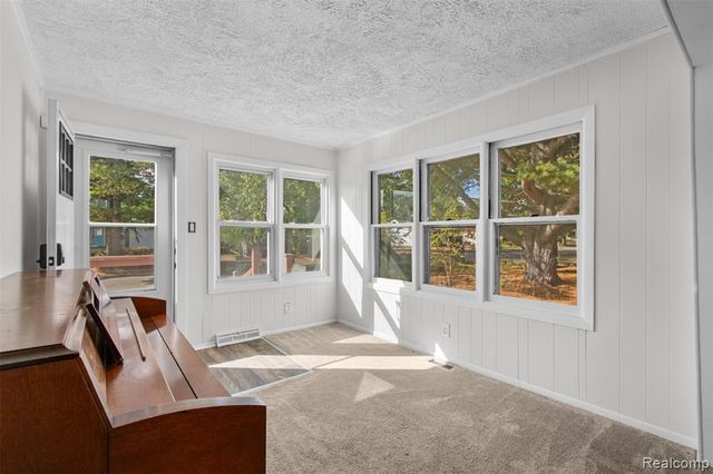 315 Tower Road, White Lake, MI 48386