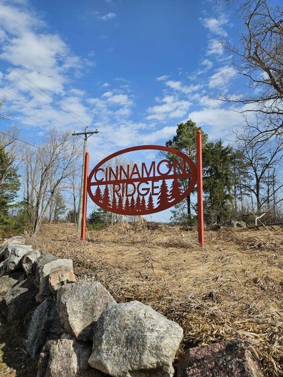 23 Cinnamon Lane, Traverse City, MI 49696