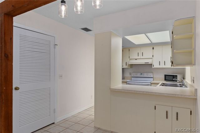 8763 E Anglers Court, Floral City, FL 34436