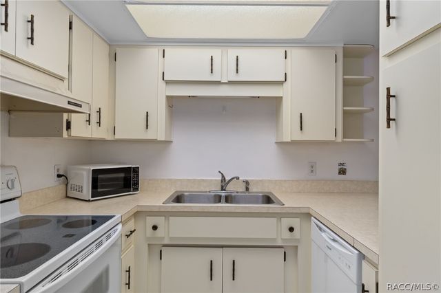 8763 E Anglers Court, Floral City, FL 34436