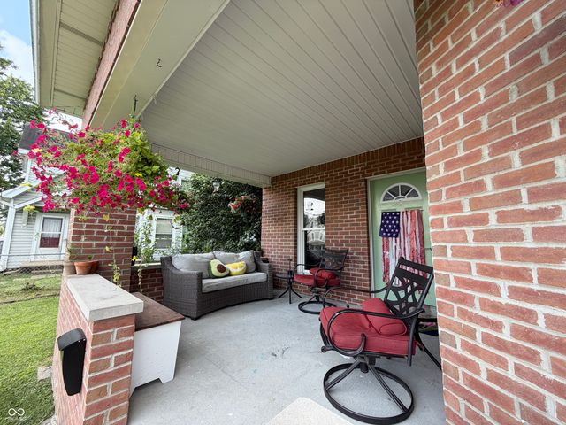 194 N Indiana Street, Danville, IN 46122
