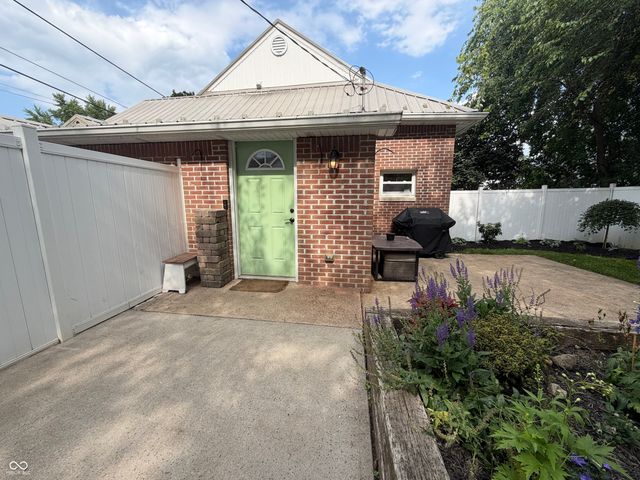 194 N Indiana Street, Danville, IN 46122