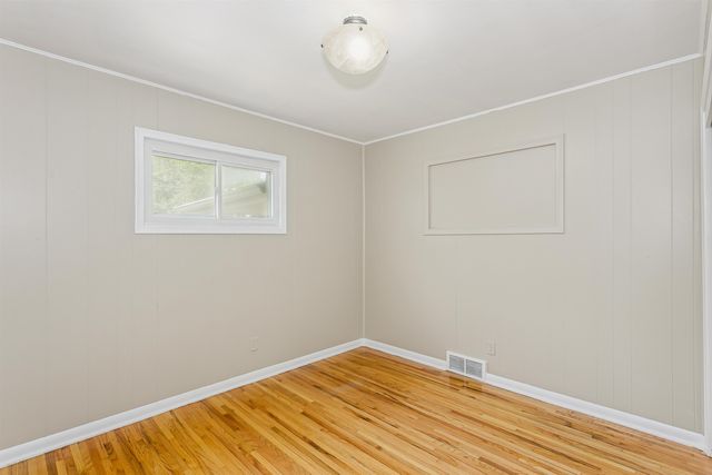 243 N Sunnyside Rd, Haysville, KS 67060