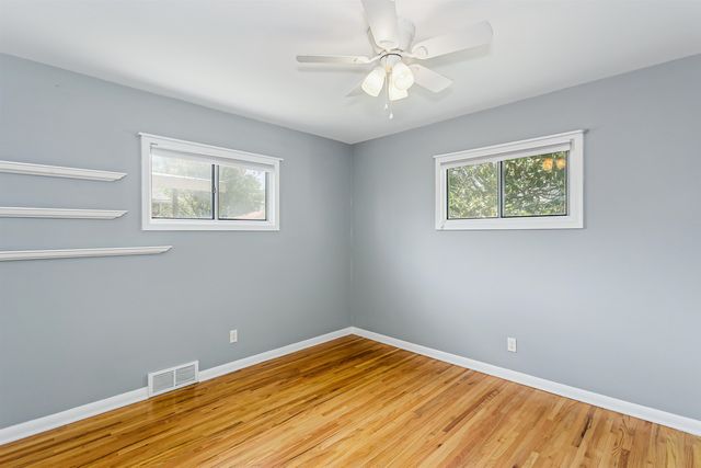 243 N Sunnyside Rd, Haysville, KS 67060