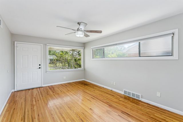 243 N Sunnyside Rd, Haysville, KS 67060