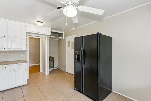 243 N Sunnyside Rd, Haysville, KS 67060