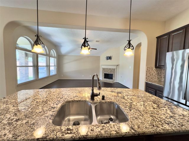 179 Hearthshire Circle, The Woodlands, TX 77354